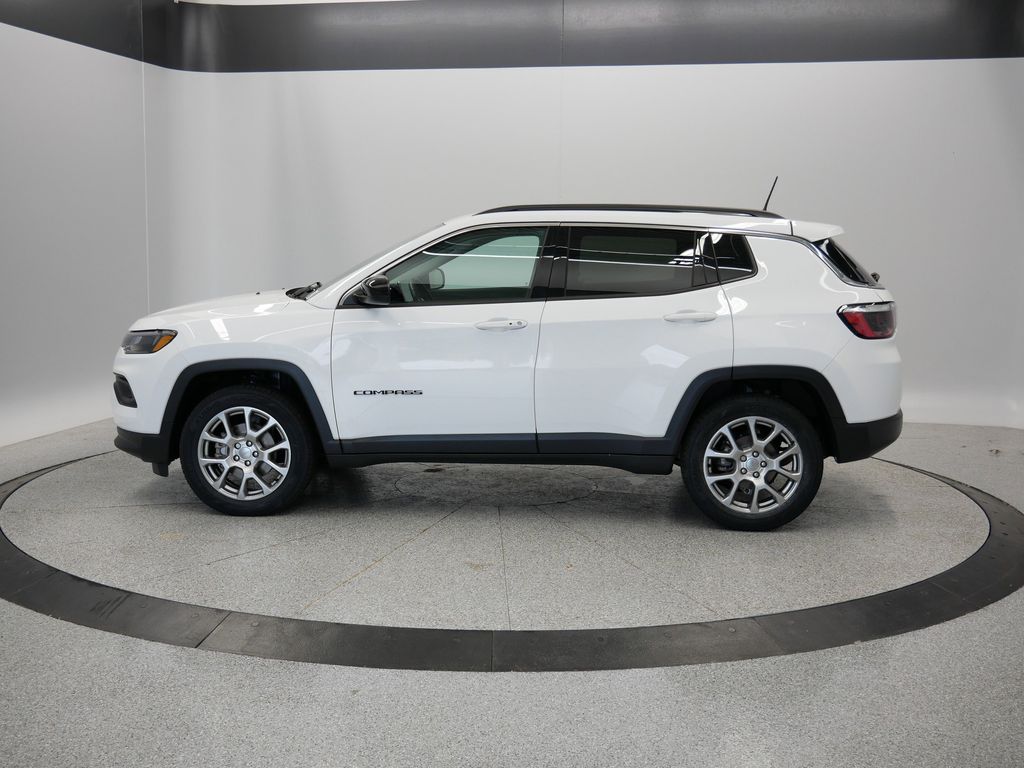 Thumbnail: 2022 Jeep Compass - 43