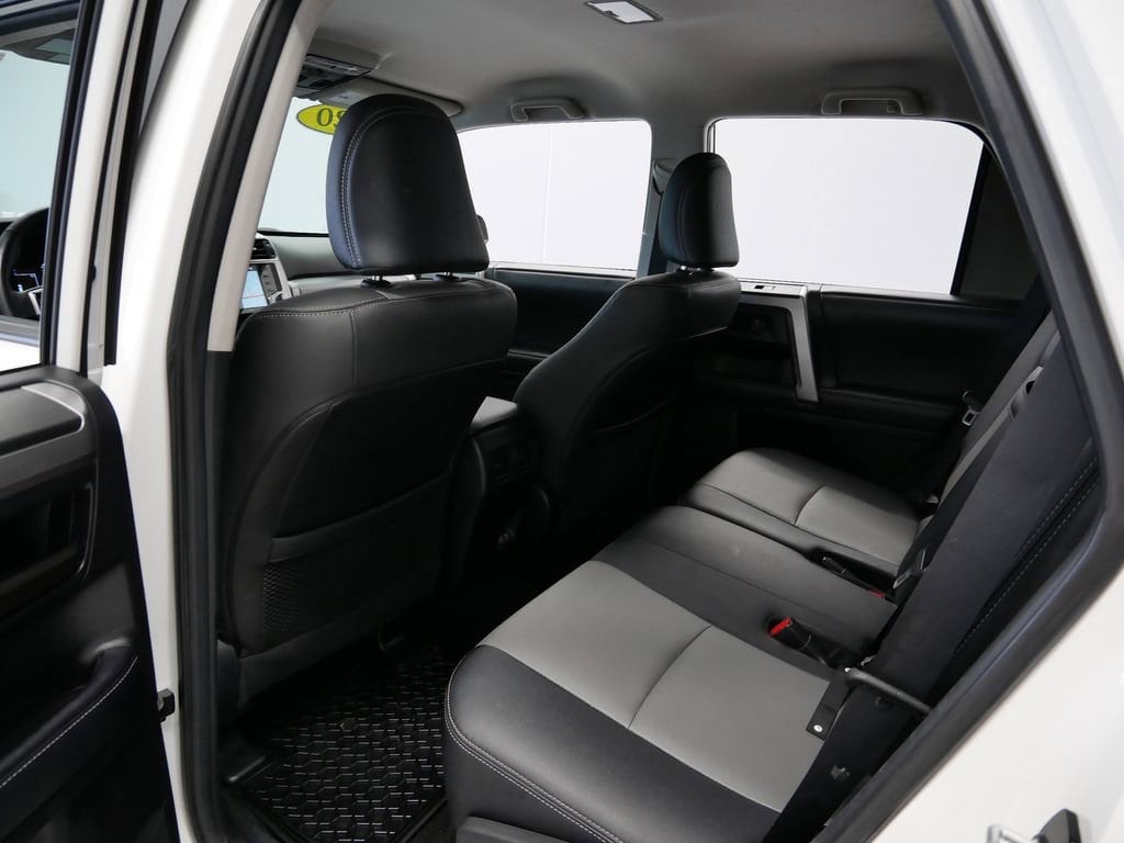 Thumbnail: 2020 Toyota 4Runner - 7