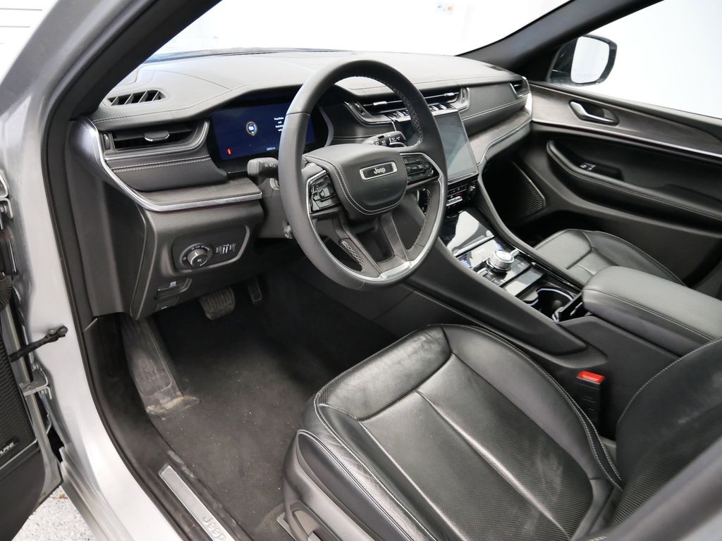 Thumbnail: 2024 Jeep Grand Cherokee L - 21