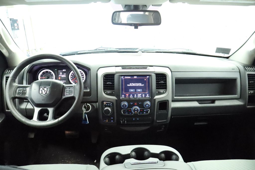 Thumbnail: 2019 RAM 1500 Classic - 25