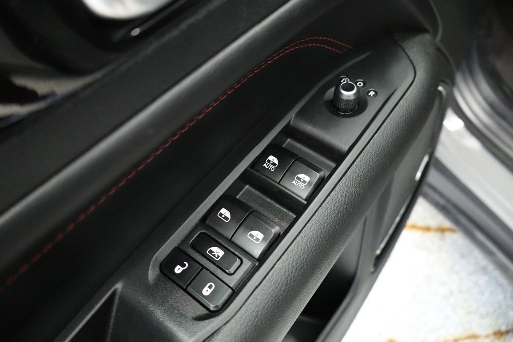 Thumbnail: 2023 Jeep Compass - 33