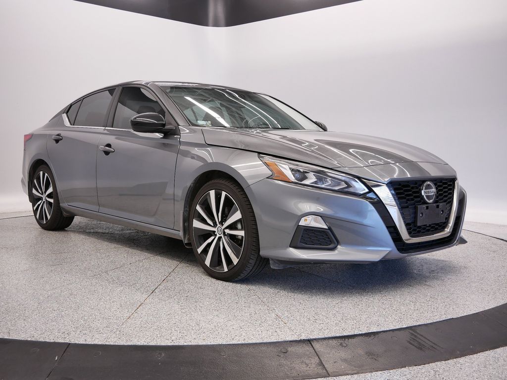 Thumbnail: 2022 Nissan Altima - 17