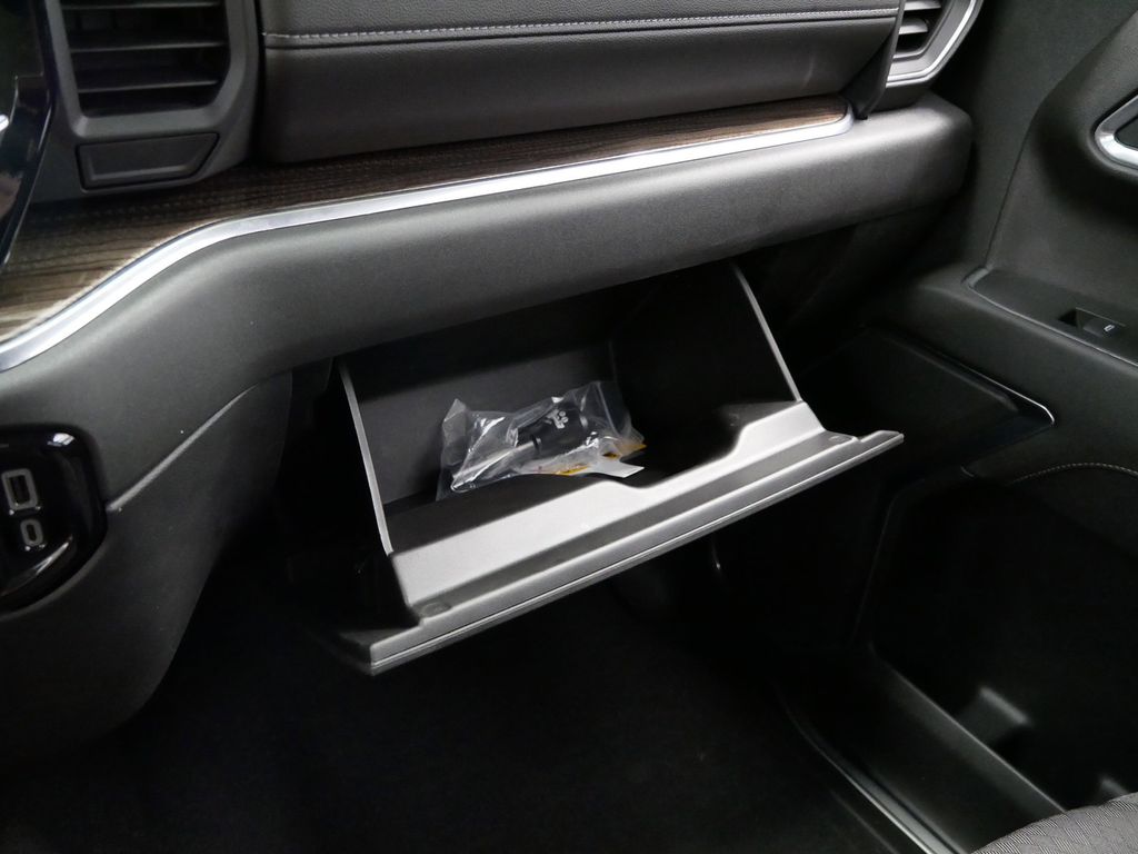 Thumbnail: 2023 Chevrolet Silverado 1500 - 30