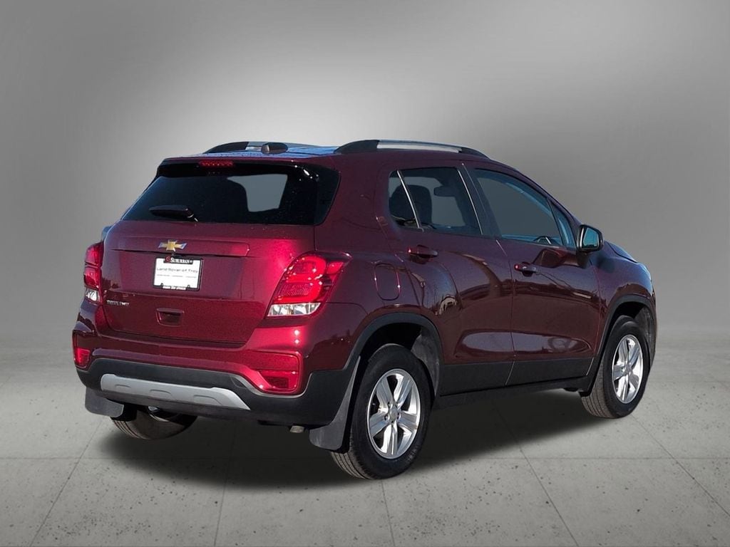 Thumbnail: 2022 Chevrolet Trax - 8