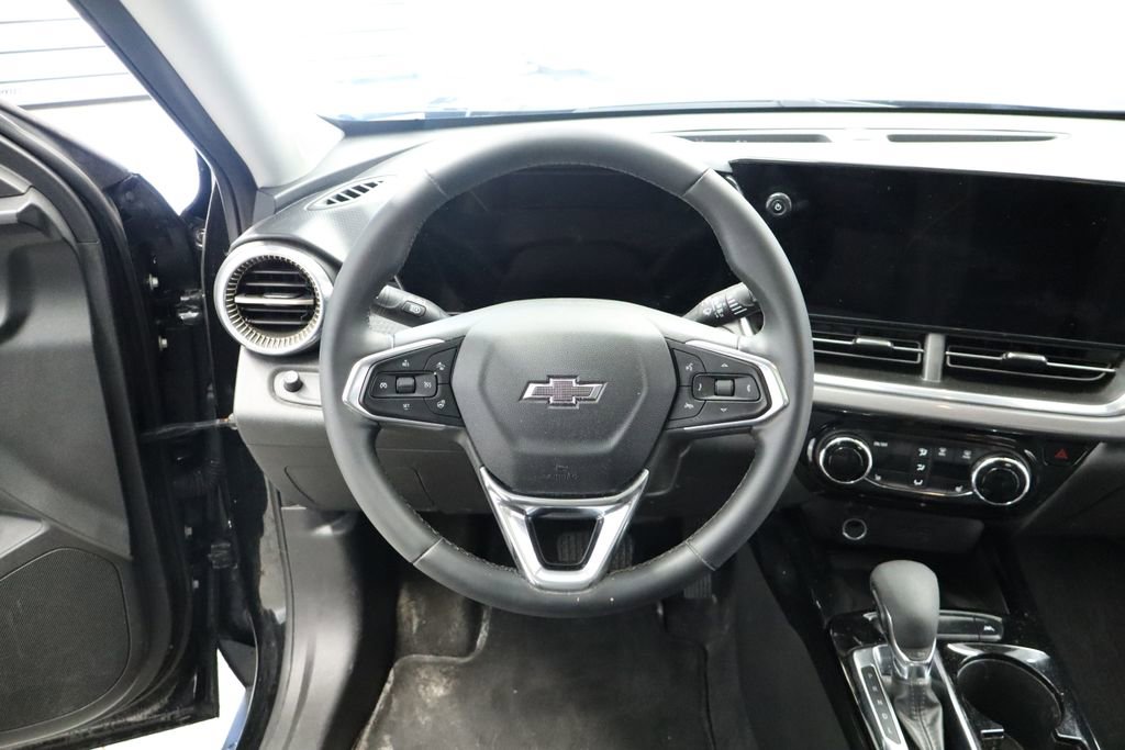 Thumbnail: 2024 Chevrolet Trax - 33