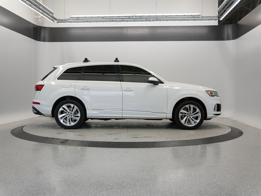 Thumbnail: 2020 Audi Q7 - 8