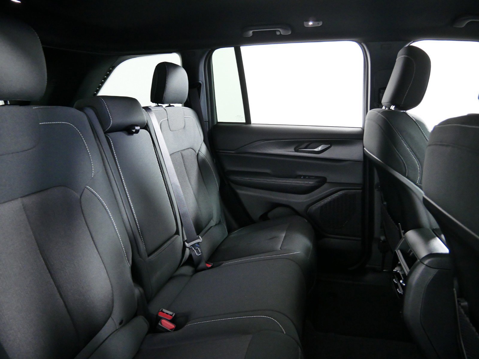 Thumbnail: 2025 Jeep Grand Cherokee - 18