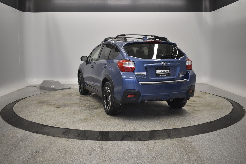 Thumbnail: 2017 Subaru Crosstrek - 8