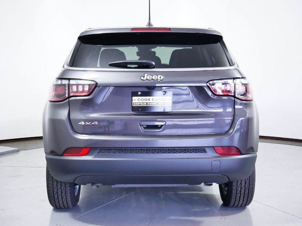 Thumbnail: 2024 Jeep Compass - 9