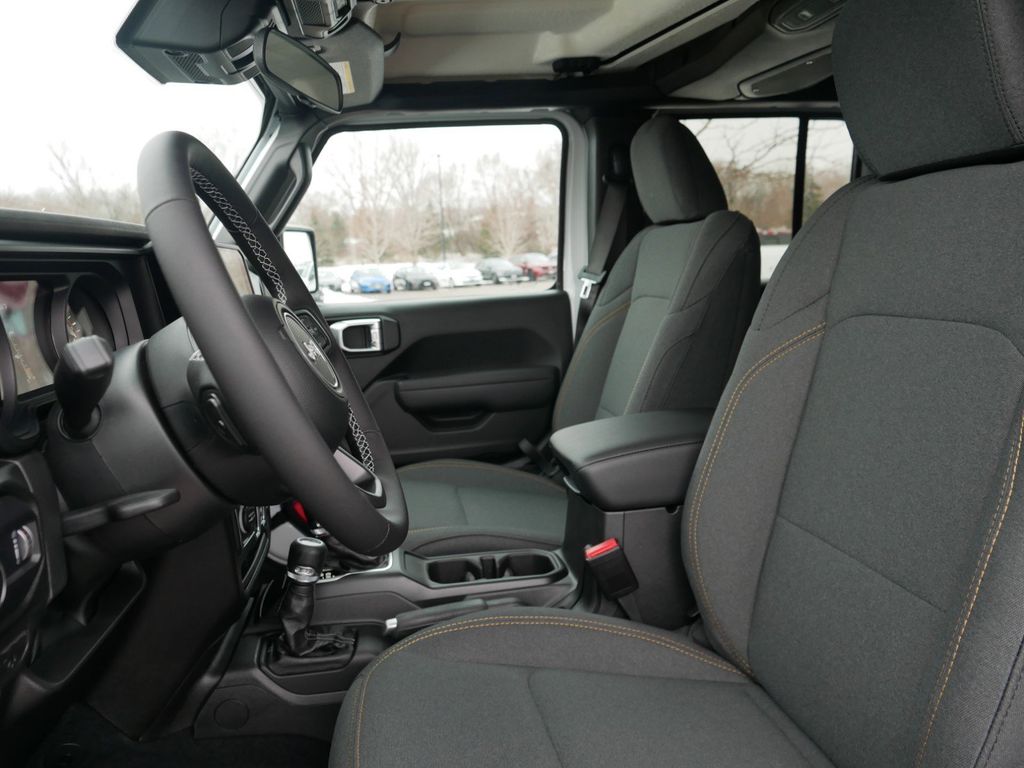 2025 Jeep Wrangler Sport S 30