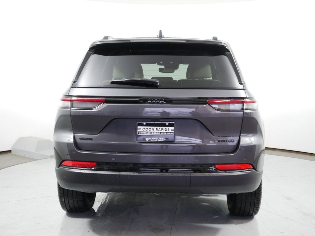 Thumbnail: 2025 Jeep Grand Cherokee - 11