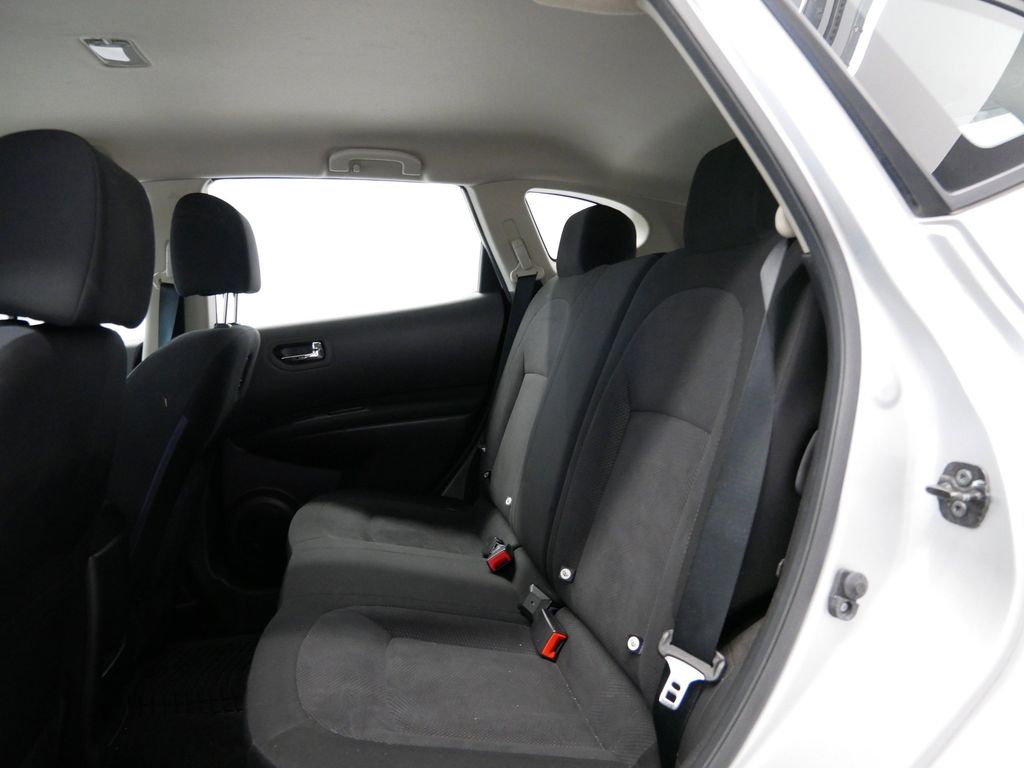 Thumbnail: 2014 Nissan Rogue - 24
