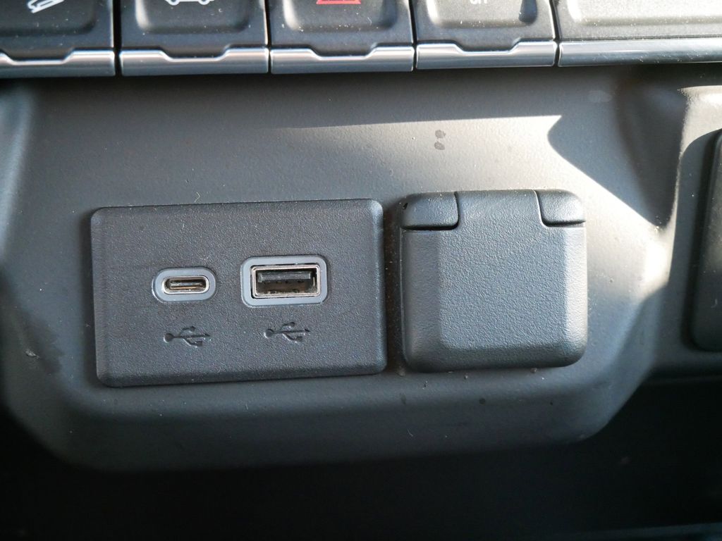 Thumbnail: 2021 Chevrolet Silverado 2500 - 47