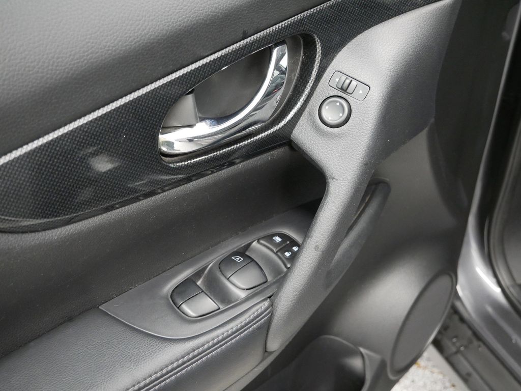 Thumbnail: 2014 Nissan Rogue - 6