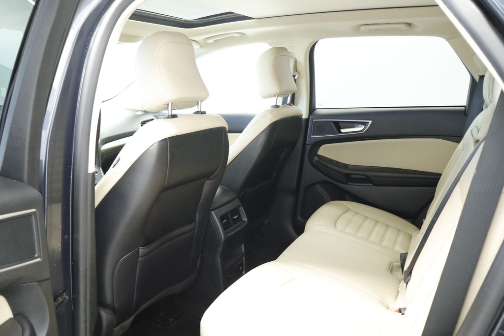 Thumbnail: 2023 Ford Edge - 21