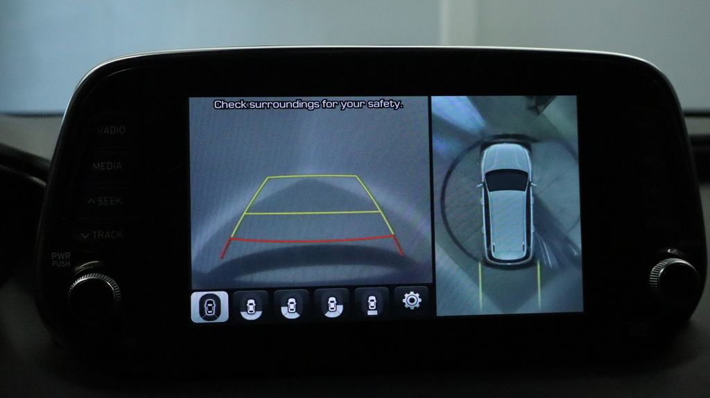 Thumbnail: 2020 Hyundai Santa Fe - 37