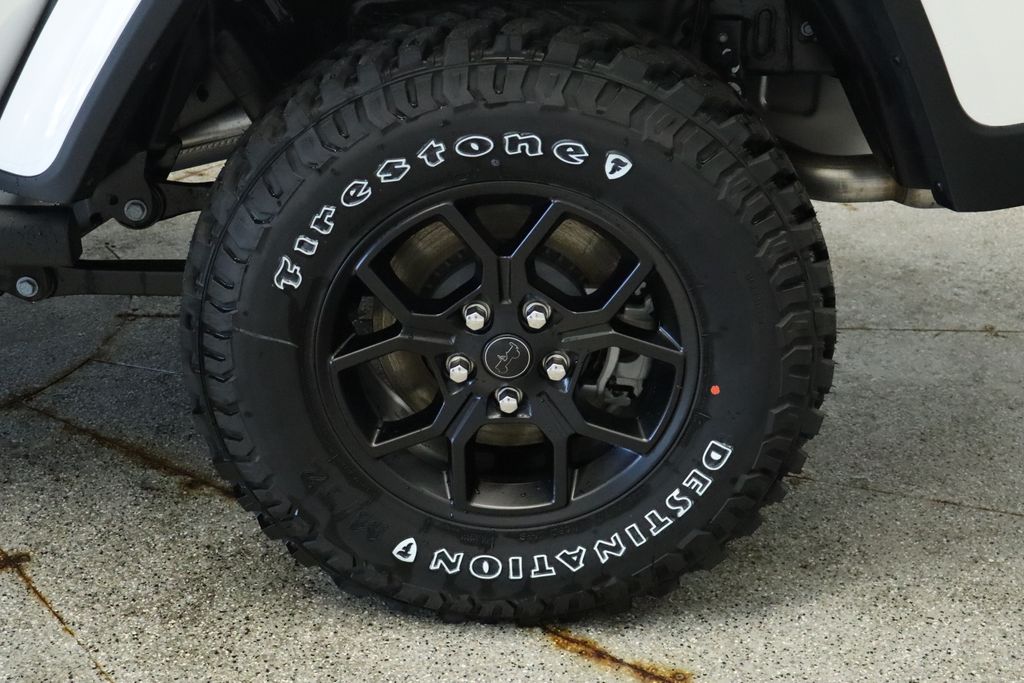 Thumbnail: 2026 Jeep Gladiator - 16