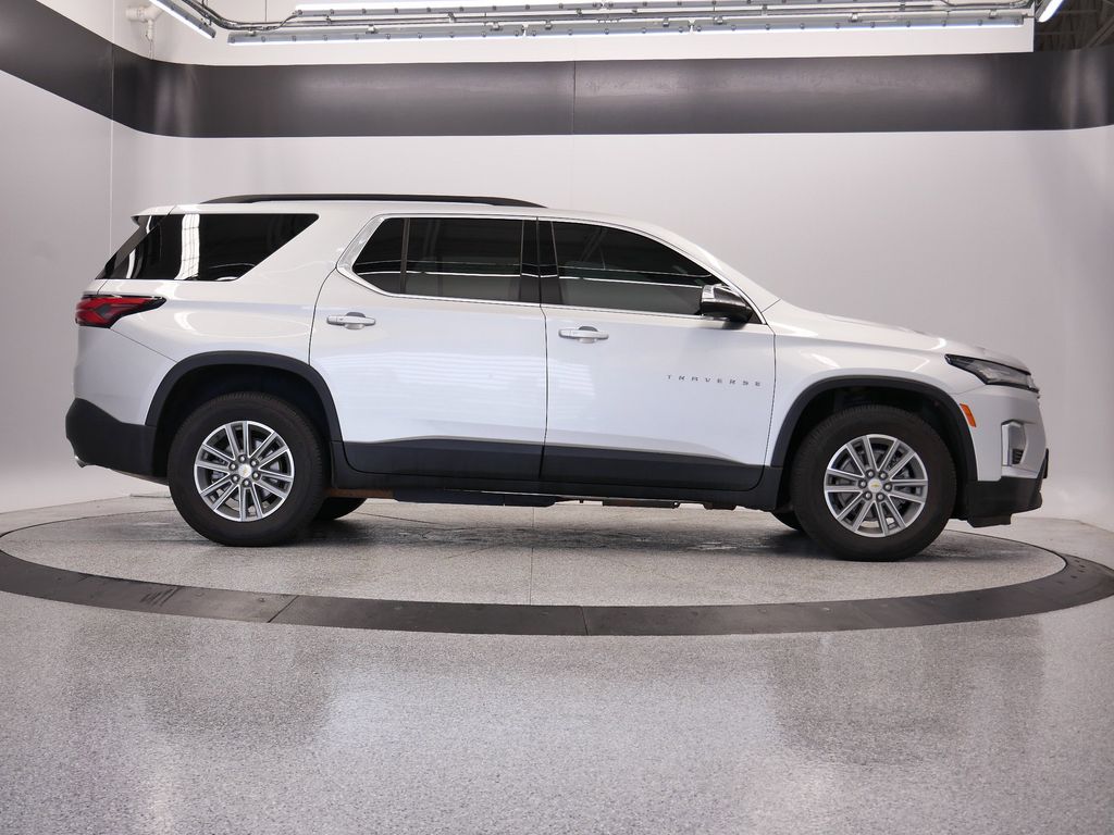 Thumbnail: 2022 Chevrolet Traverse - 8