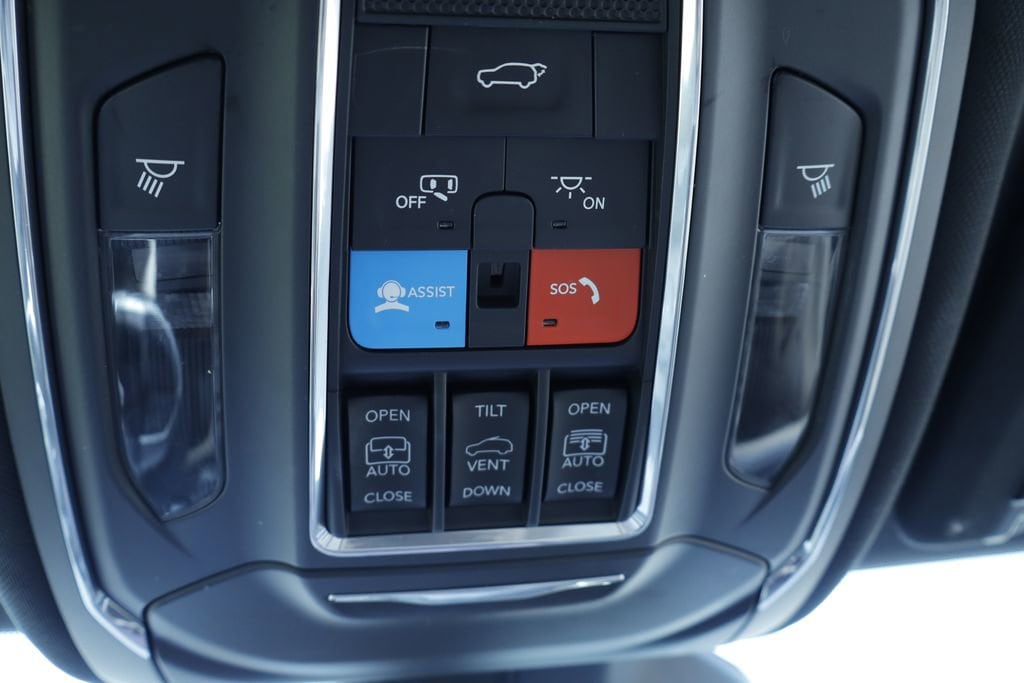 Thumbnail: 2023 Jeep Grand Cherokee - 26