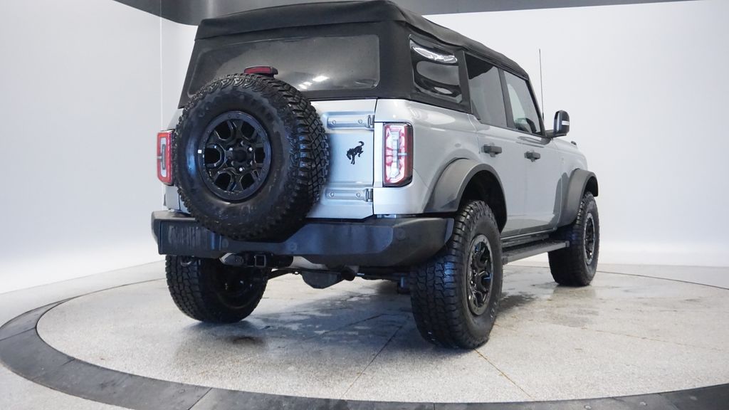 Thumbnail: 2023 Ford Bronco - 10