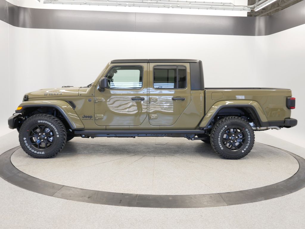 Thumbnail: 2025 Jeep Gladiator - 16
