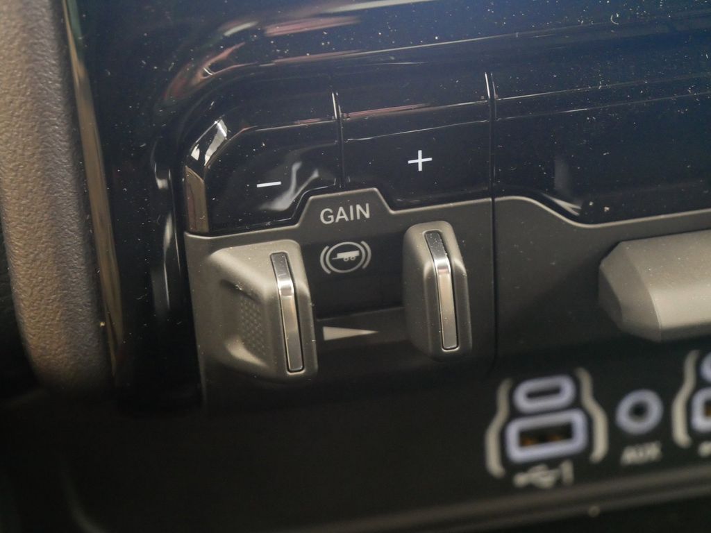 Thumbnail: 2025 RAM 1500 - 44