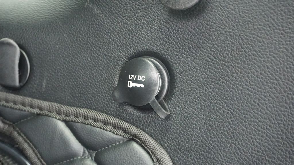 Thumbnail: 2017 Jeep Grand Cherokee - 23