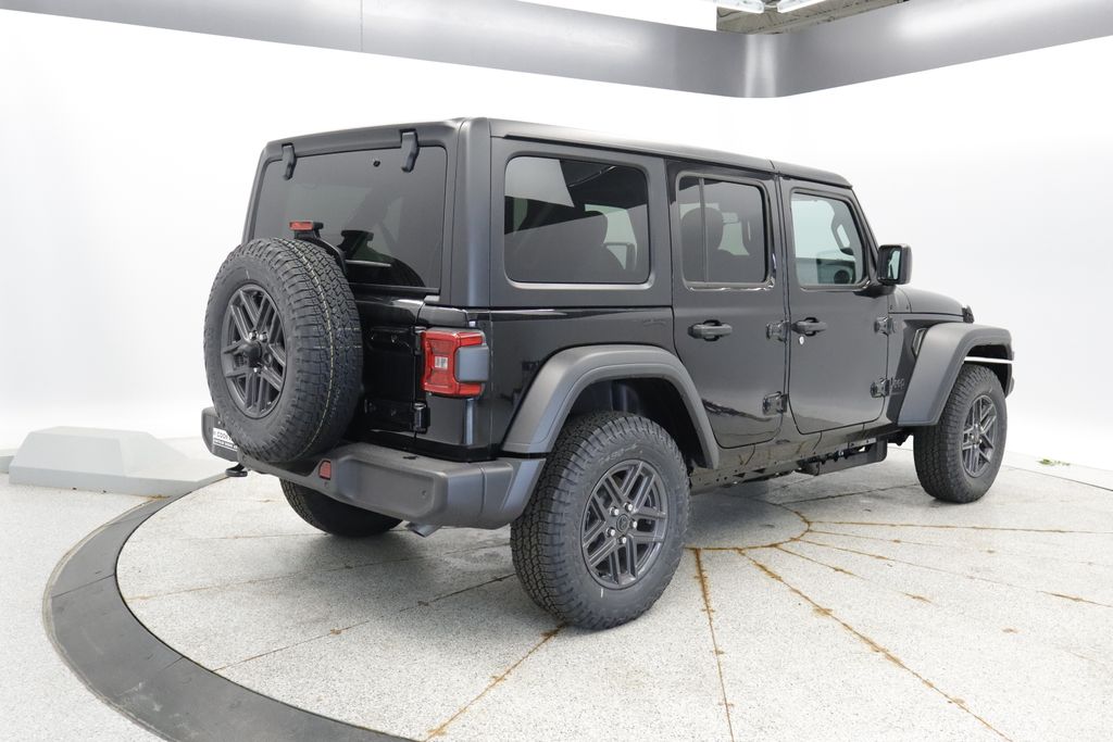 Thumbnail: 2026 Jeep Wrangler - 6