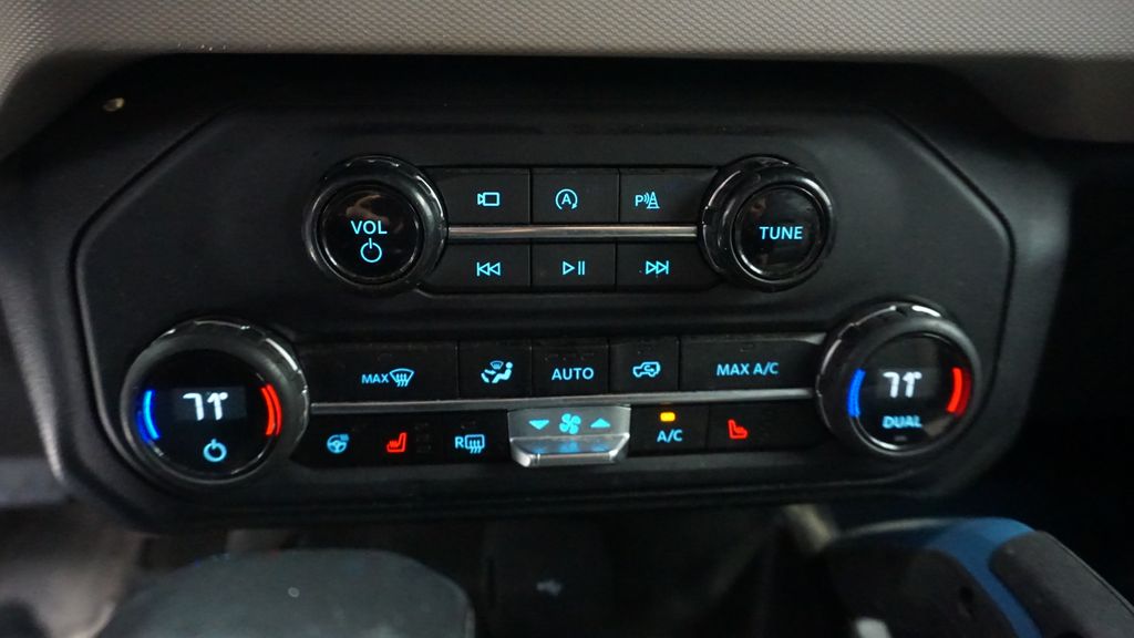 Thumbnail: 2023 Ford Bronco - 35