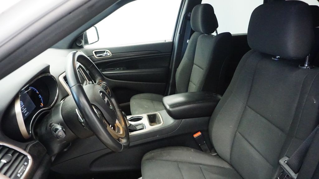 Thumbnail: 2017 Jeep Grand Cherokee - 22