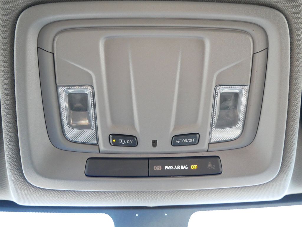 Thumbnail: 2021 Chevrolet Silverado 2500 - 50