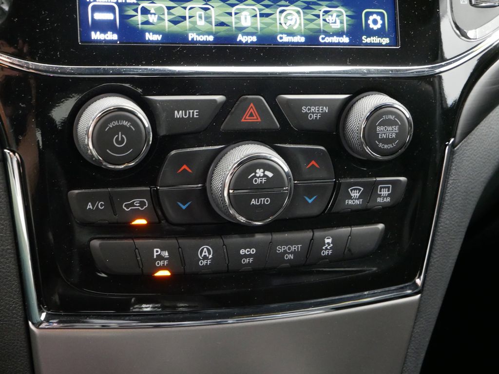 Thumbnail: 2022 Jeep Grand Cherokee - 36