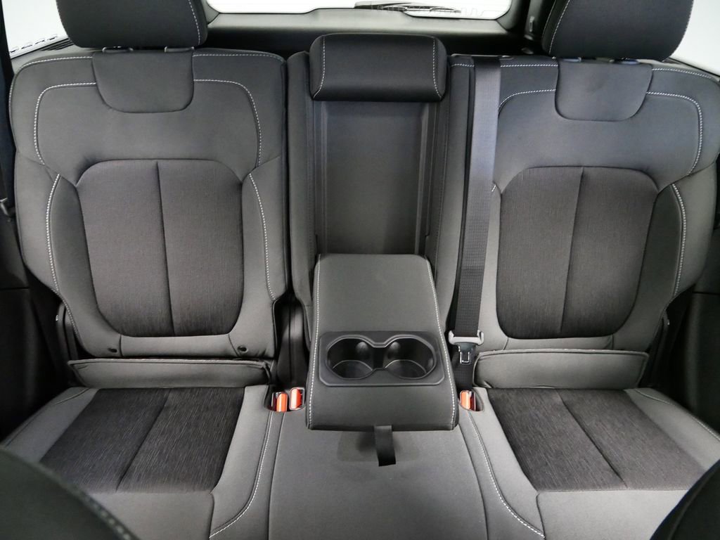 Thumbnail: 2025 Jeep Grand Cherokee - 23