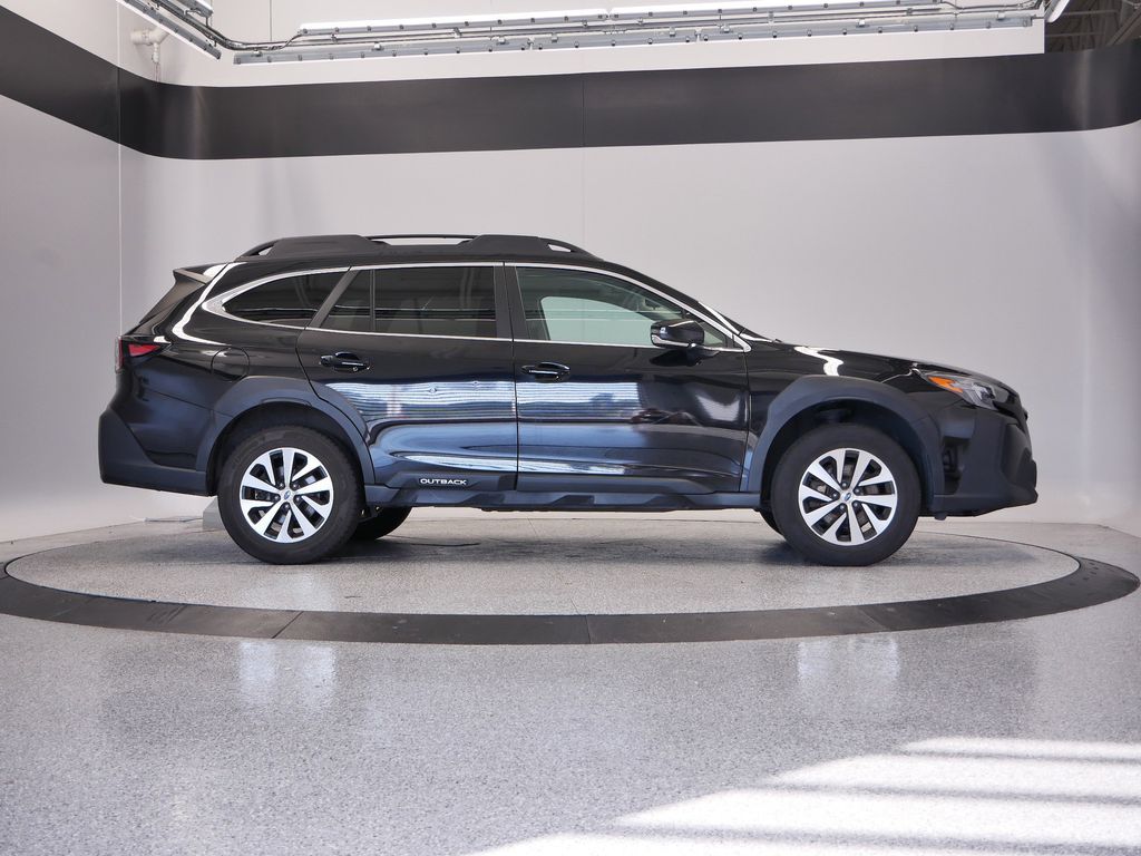 Thumbnail: 2023 Subaru Outback - 8