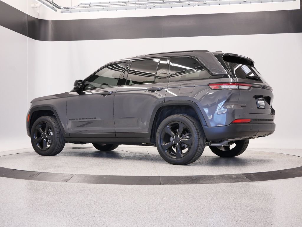 Thumbnail: 2024 Jeep Grand Cherokee - 45