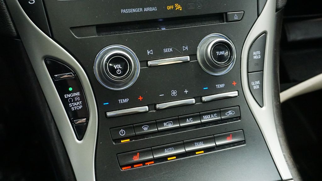 Thumbnail: 2019 Lincoln Nautilus - 32