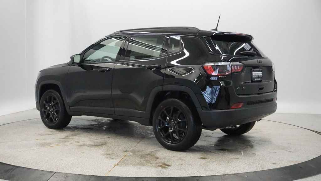 Thumbnail: 2026 Jeep Compass - 4