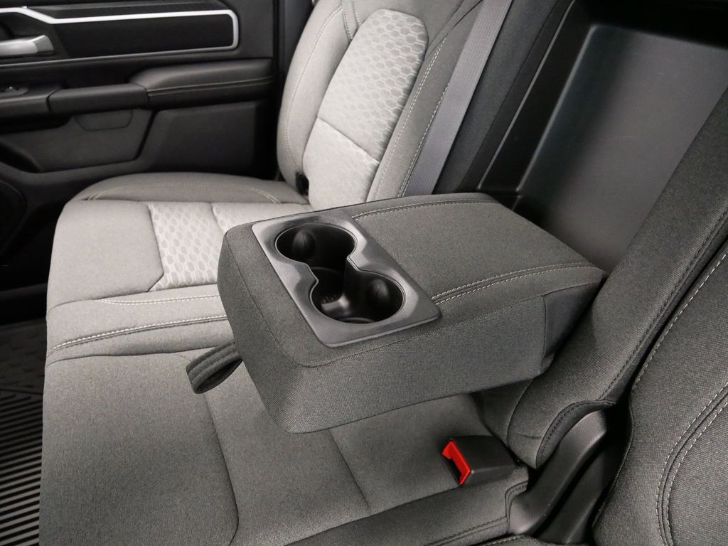 Thumbnail: 2026 RAM 1500 - 9