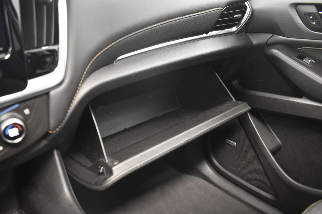 Thumbnail: 2018 Chevrolet Traverse - 43