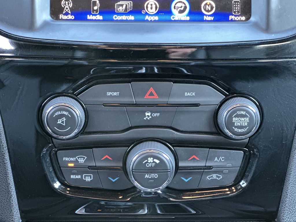 Thumbnail: 2016 Chrysler 300 - 16