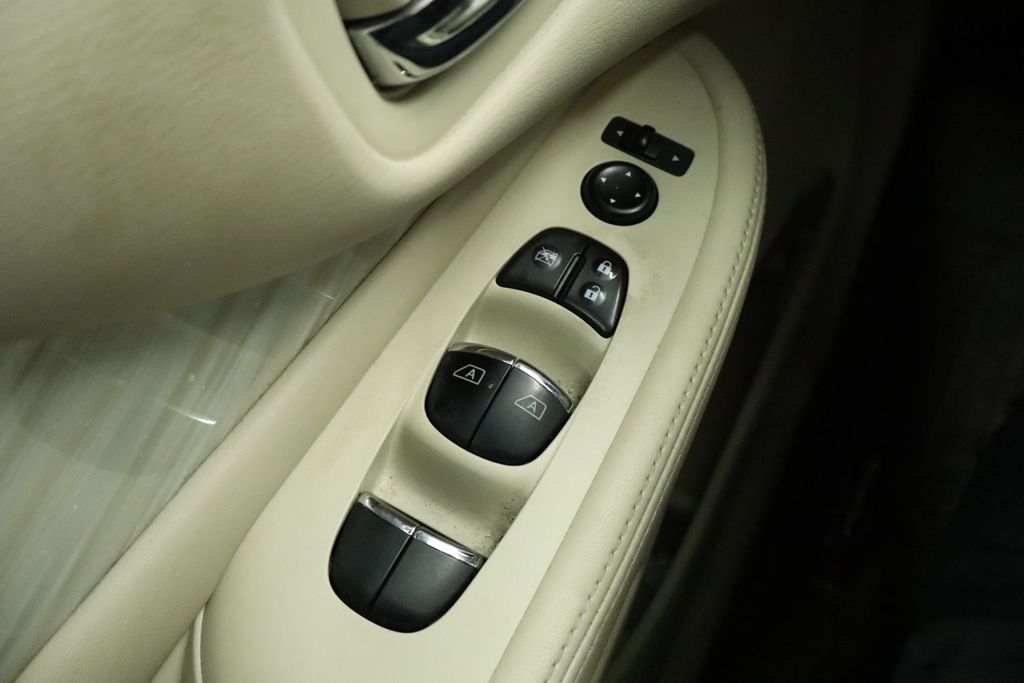 Thumbnail: 2015 Nissan Murano - 33