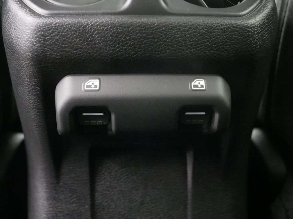 Thumbnail: 2025 Jeep Gladiator - 33