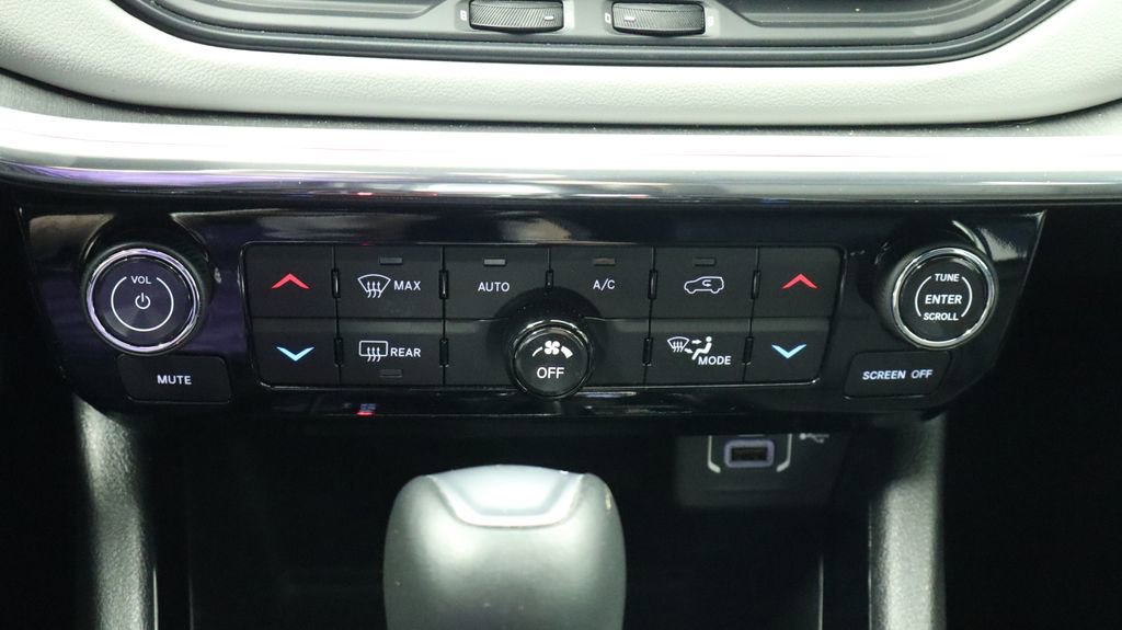 Thumbnail: 2023 Jeep Compass - 37