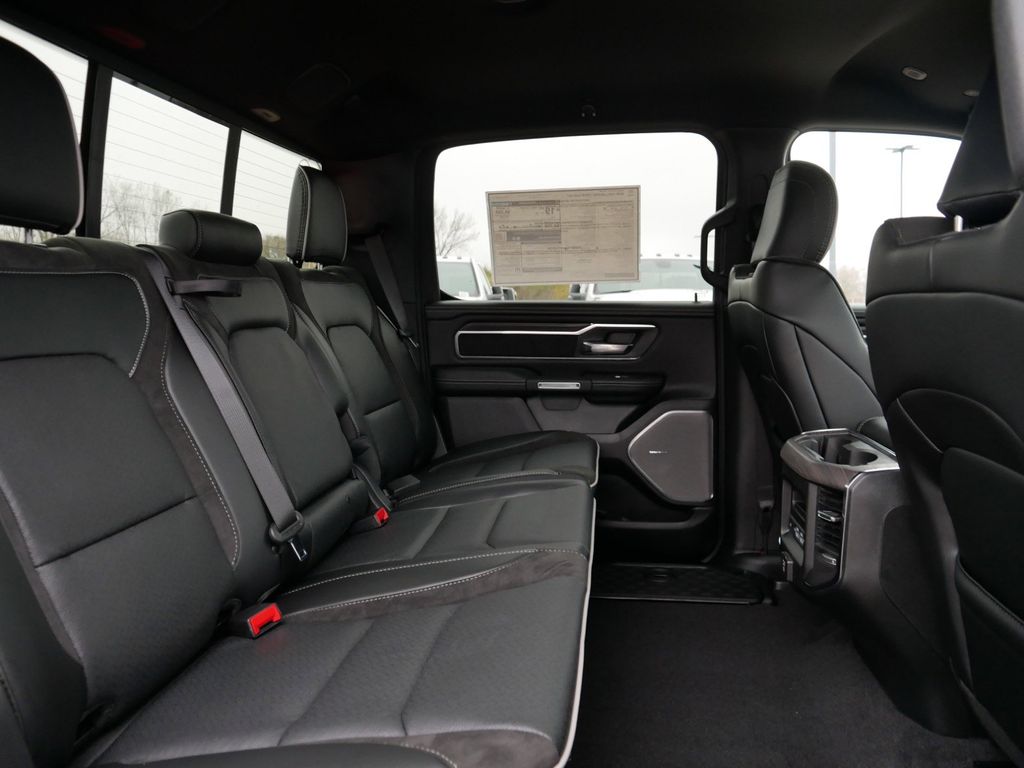 Thumbnail: 2025 RAM 1500 - 27