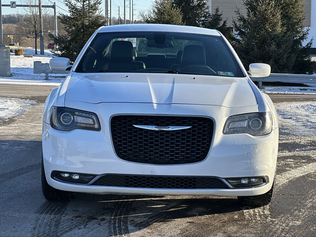 Thumbnail: 2016 Chrysler 300 - 31