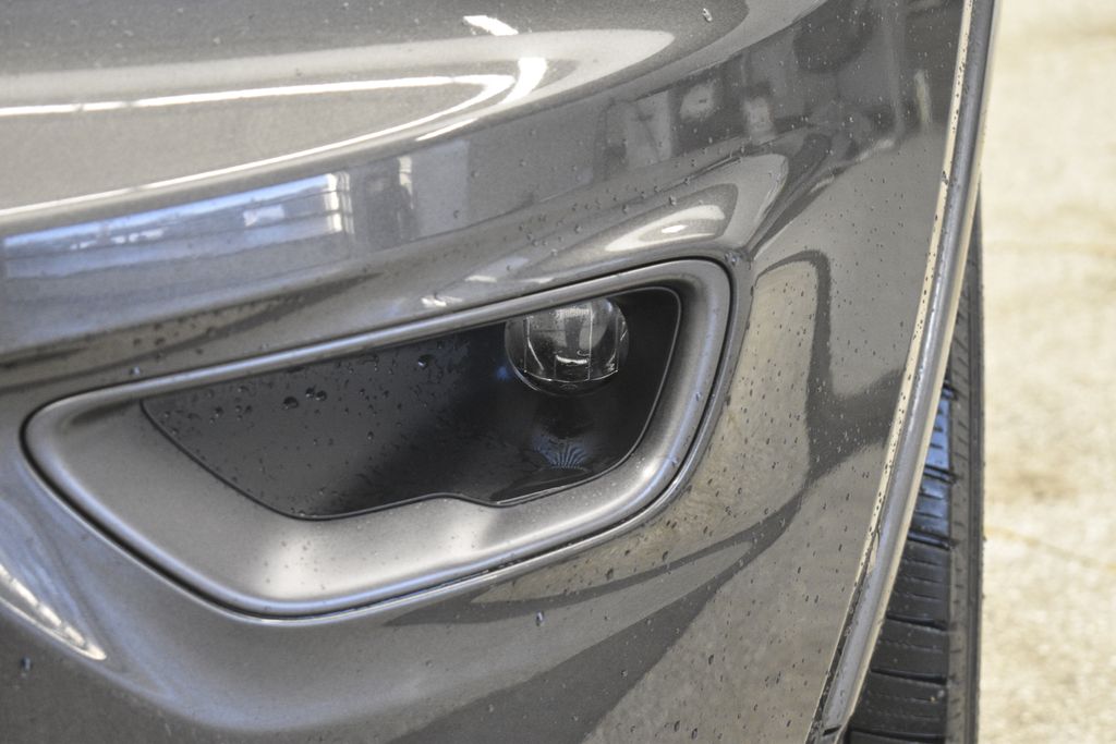 Thumbnail: 2021 Jeep Grand Cherokee - 17