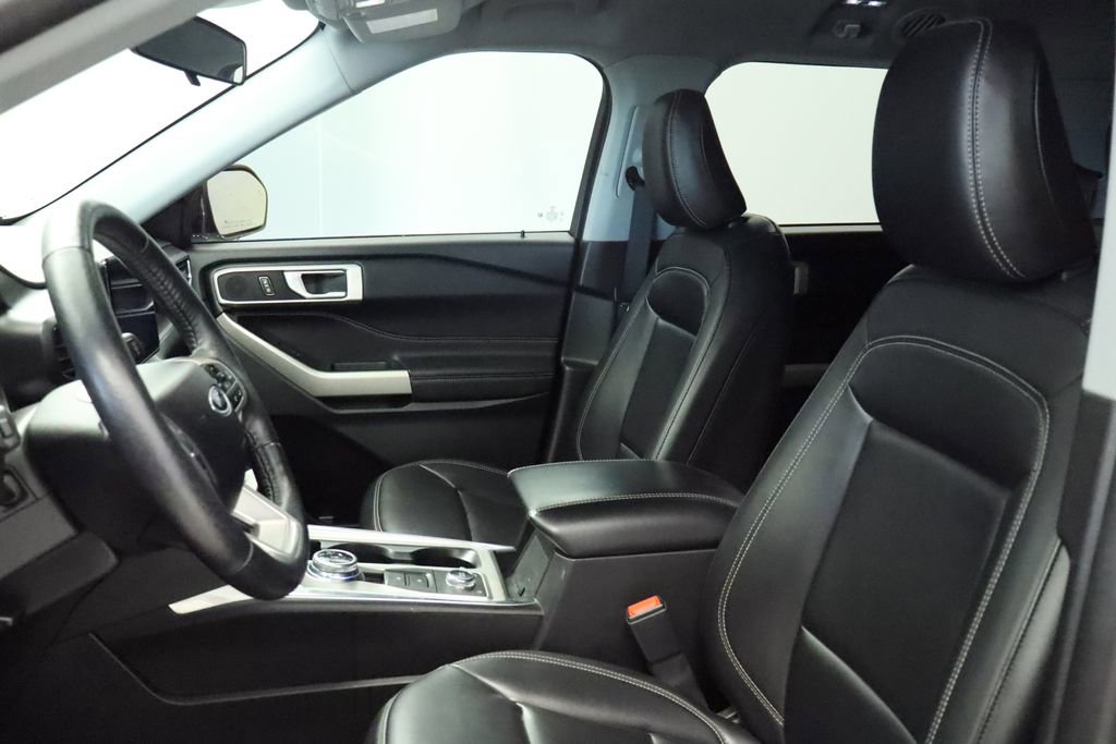 Thumbnail: 2023 Ford Explorer - 32