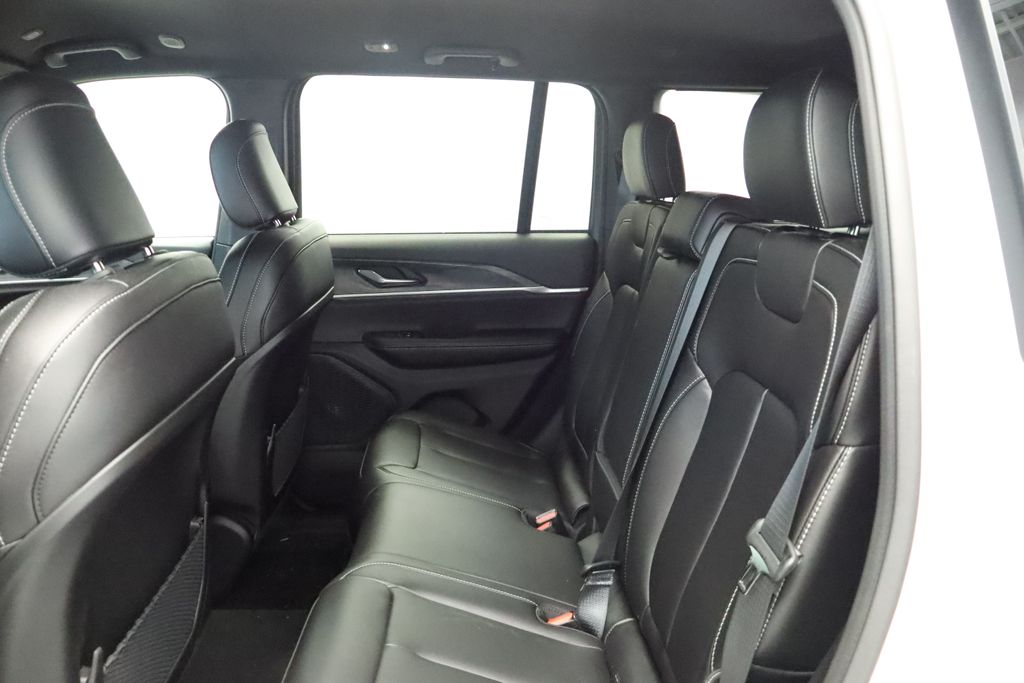 Thumbnail: 2025 Jeep Grand Cherokee - 24