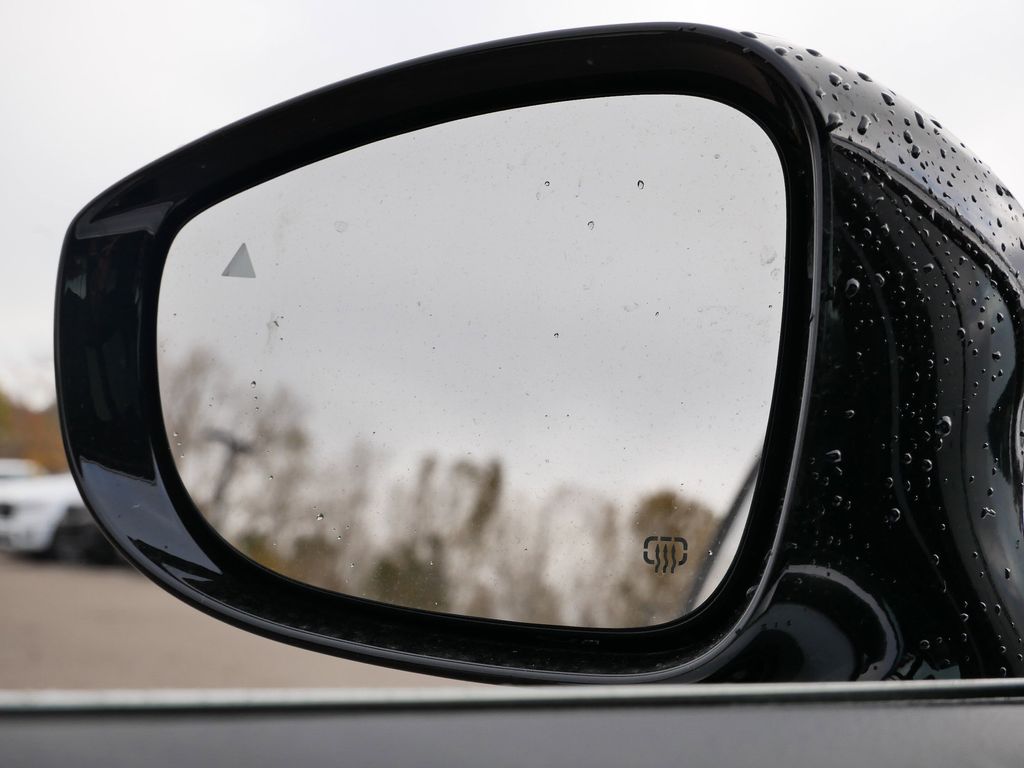 Thumbnail: 2026 Chrysler Pacifica - 23