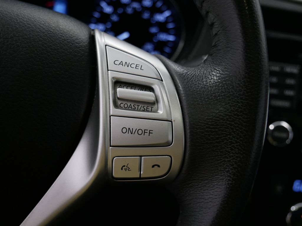 Thumbnail: 2014 Nissan Rogue - 26